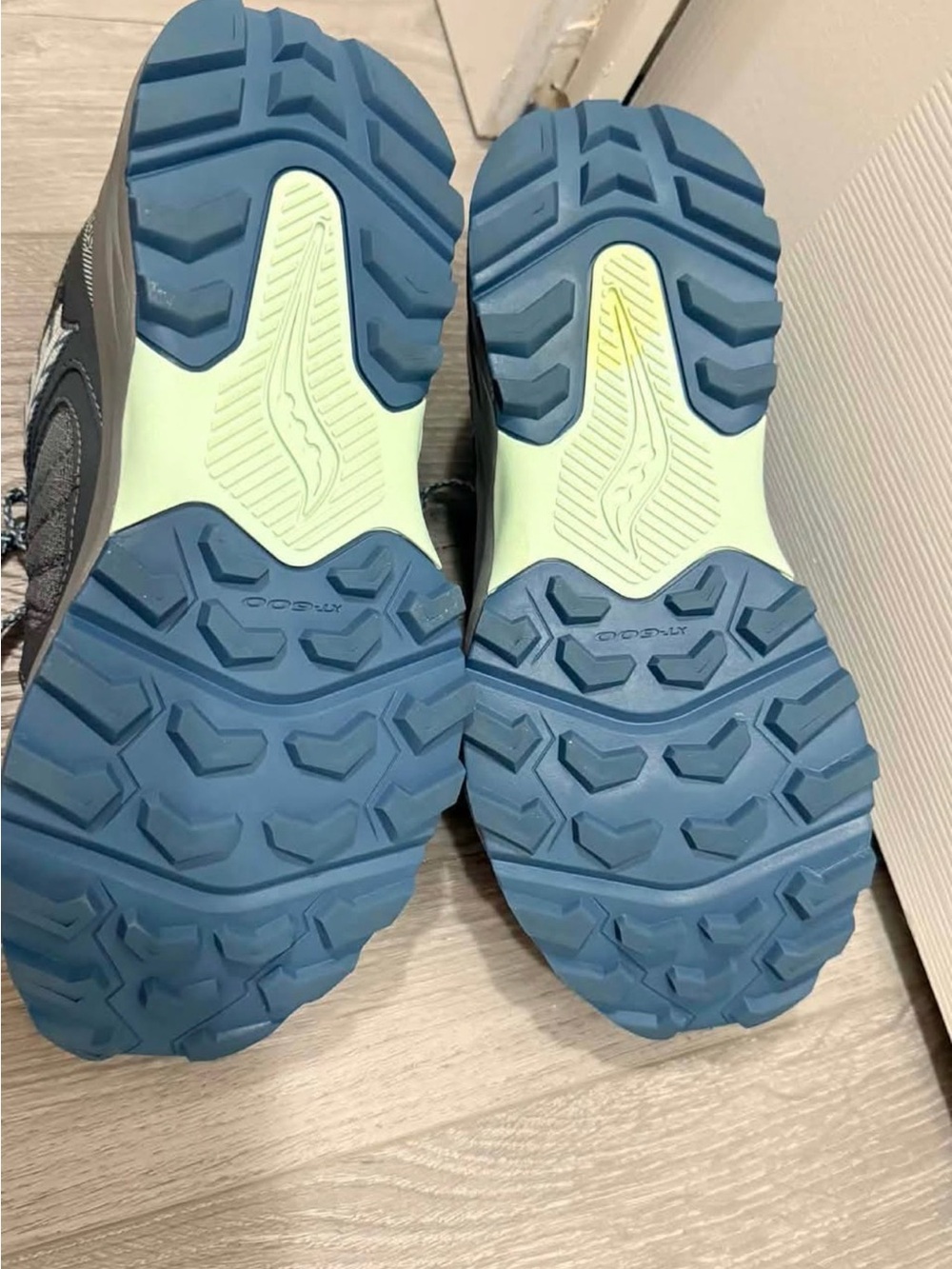 Saucony Women's WIDE Hiking Shoes - Picture 3 of 3